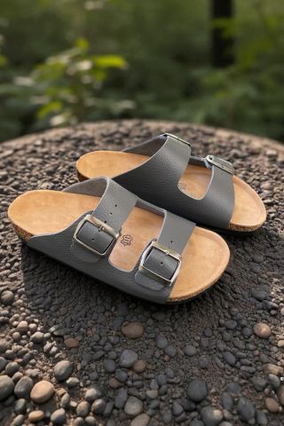 Land of Cork Gri Hakiki Deri Çift Toka Terlik – Doğal Mantar Taban, Anatomik Unisex