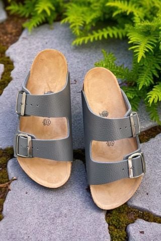 Land of Cork Gri Hakiki Deri Çift Toka Terlik – Doğal Mantar Taban, Anatomik Unisex