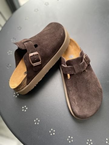 Land of Cork Anatomik Doğal Mantar Taban Büyük Toka Hakiki Süet Deri Terlik