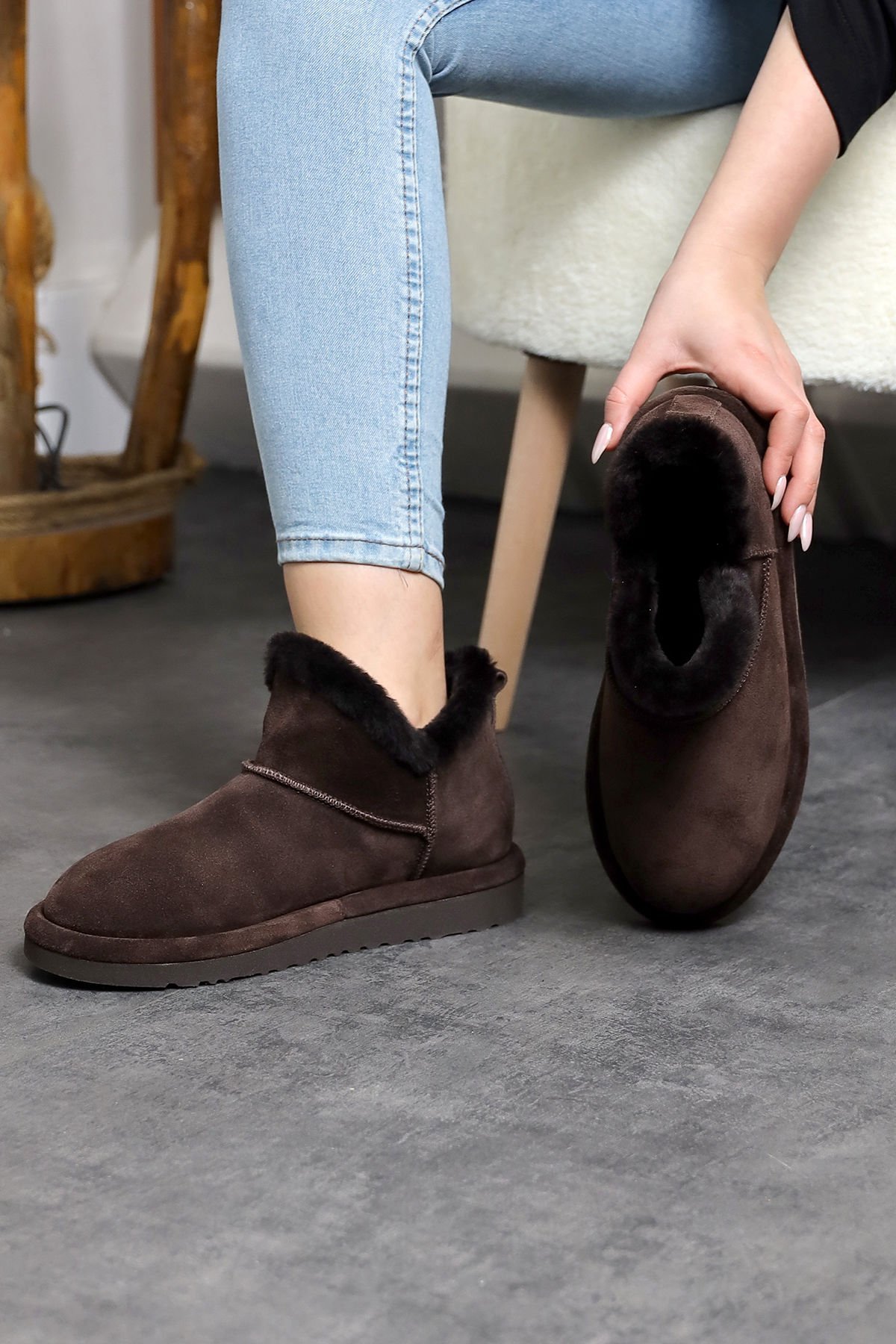 Land of Cork Mini kahve Süet Deri Yarım Bot içi gerçek kürklü Düz Taban Kadın Bot