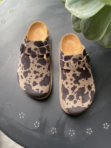 Land of Cork Cow Animal Desenli Ortopedik Terlik – El Yapımı, Platform Taban , Mantar Taban, Kadın Günlük Terlik