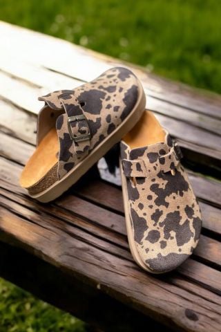 Land of Cork Cow Animal Desenli Ortopedik Terlik – El Yapımı, Platform Taban , Mantar Taban, Kadın Günlük Terlik