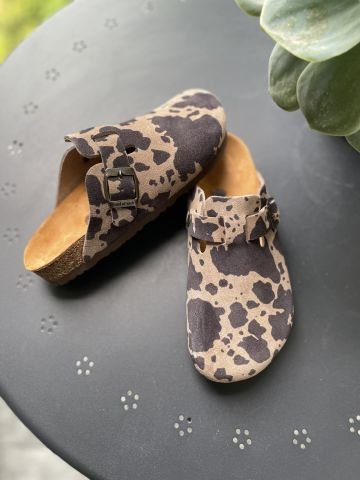 Land of Cork Cow Animal Desenli Ortopedik Terlik – El Yapımı, Mantar Taban, Kadın Günlük Terlik