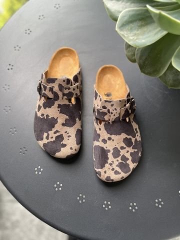 Land of Cork Cow Animal Desenli Ortopedik Terlik – El Yapımı, Mantar Taban, Kadın Günlük Terlik