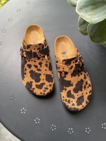 Land of Cork Cow Animal Desenli Ortopedik Terlik – El Yapımı, Mantar Taban, Kadın Günlük Terlik