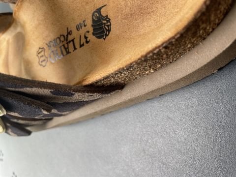 Land of Cork Platform Taban Cow Animal Desenli Ortopedik Terlik – El Yapımı, Mantar Taban, Big Buckle Kadın Günlük Terlik