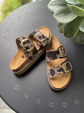 Land of Cork Platform Taban Cow Animal Desenli Ortopedik Terlik – El Yapımı, Mantar Taban, Big Buckle Kadın Günlük Terlik