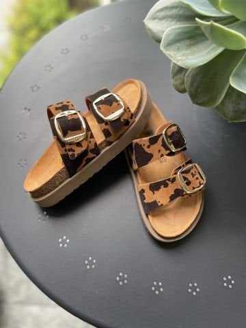Land of Cork Platform Taban Cow Animal Desenli Ortopedik Terlik – El Yapımı, Mantar Taban, Big Buckle Kadın Günlük Terlik