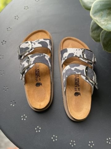 Land of Cork Platform Taban Cow Animal Desenli Ortopedik Terlik – El Yapımı, Mantar Taban, Big Buckle Kadın Günlük Terlik