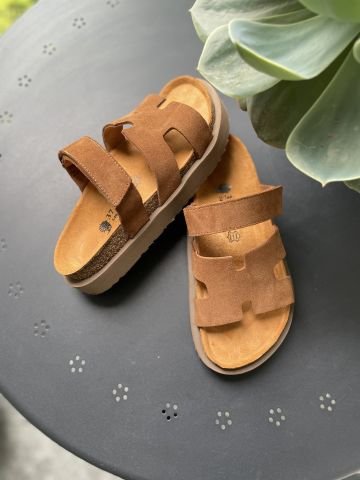 Land of Cork Hakiki Süet Deri Anatomik Mantar Taban Sandalet – Yüksek Konforlu Model