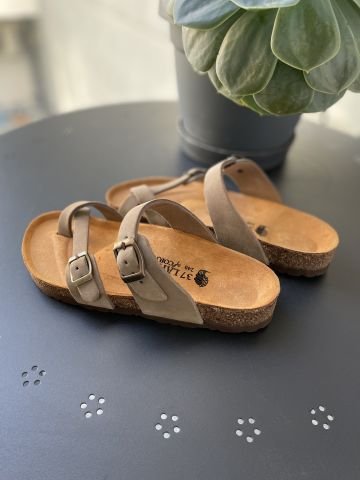 Land of Cork mantar taban deri terlik