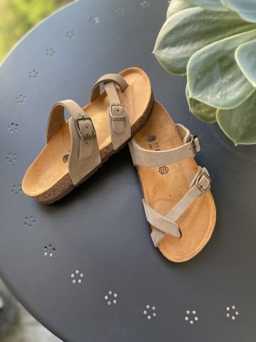 Land of Cork mantar taban deri terlik