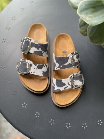 Land of Cork Platform Taban Cow Animal Desenli Ortopedik Terlik – El Yapımı, Mantar Taban, Big Buckle Kadın Günlük Terlik