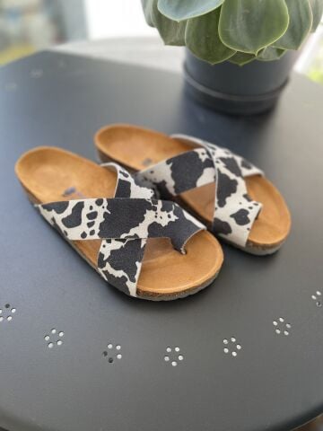 Land of Cork Parmak Arası Animal Cow Print Süet Deri Kadın Terlik – Anatomik Doğal Mantar Taban