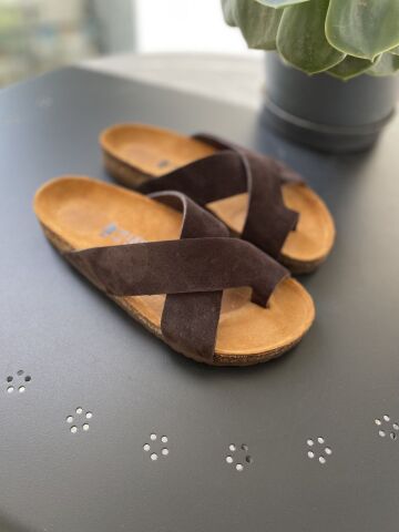 Land of Cork Parmak Arası Süet Deri Kadın Terlik – Anatomik Doğal Mantar Taban