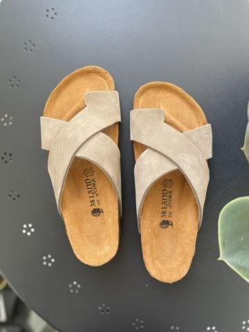Land of Cork Parmak Arası Süet Deri Kadın Terlik – Anatomik Doğal Mantar Taban