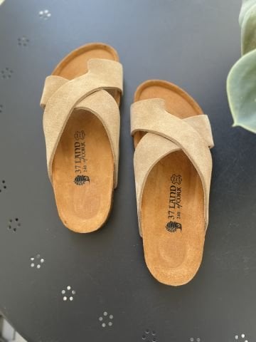 Land of Cork Parmak Arası Süet Deri Kadın Terlik – Anatomik Doğal Mantar Taban