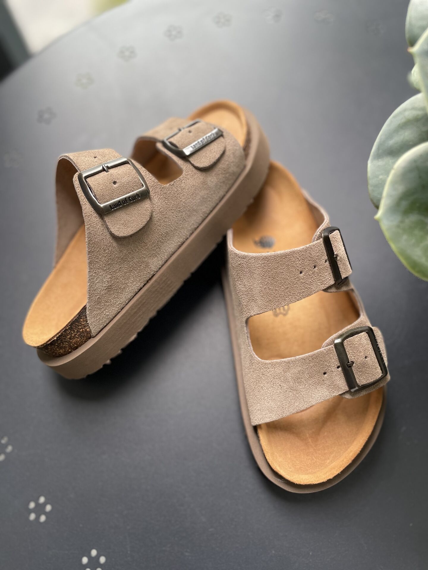 Land of Cork Hakiki Deri Kadın Terlik | Doğal Mantar Taban & Ark Destekli