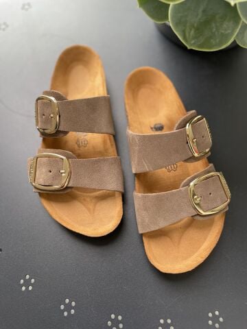 Land of Cork Anatomik Doğal Mantar Taban Büyük Toka Hakiki Süet Deri Terlik