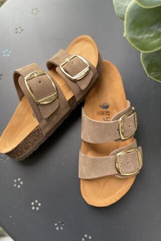 Land of Cork Anatomik Doğal Mantar Taban Büyük Toka Hakiki Süet Deri Terlik