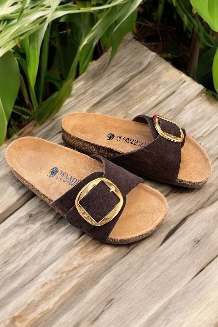 Land of Cork Anatomik Big Buckle Acı Kahve Doğal Mantar Taban Hakiki Deri Terlik