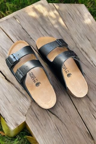 Land of Cork Siyah Hakiki Deri Çift Toka Terlik – Doğal Mantar Taban, Anatomik Unisex