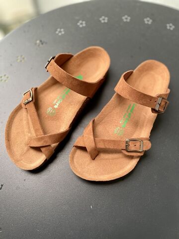 Land of Cork mantar taban deri terlik