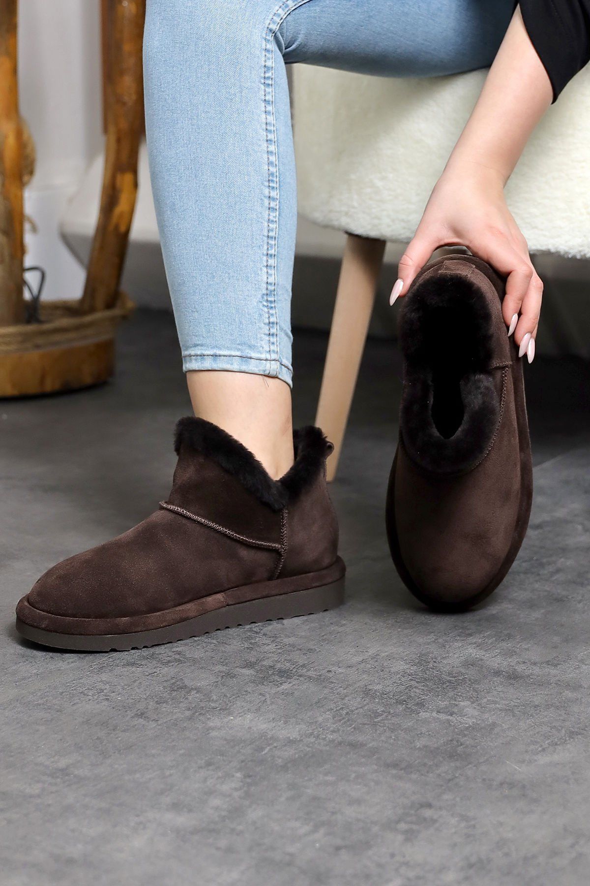 Land of Cork Mini kahve Süet Deri Yarım Bot içi gerçek kürklü Düz Taban Kadın Bot