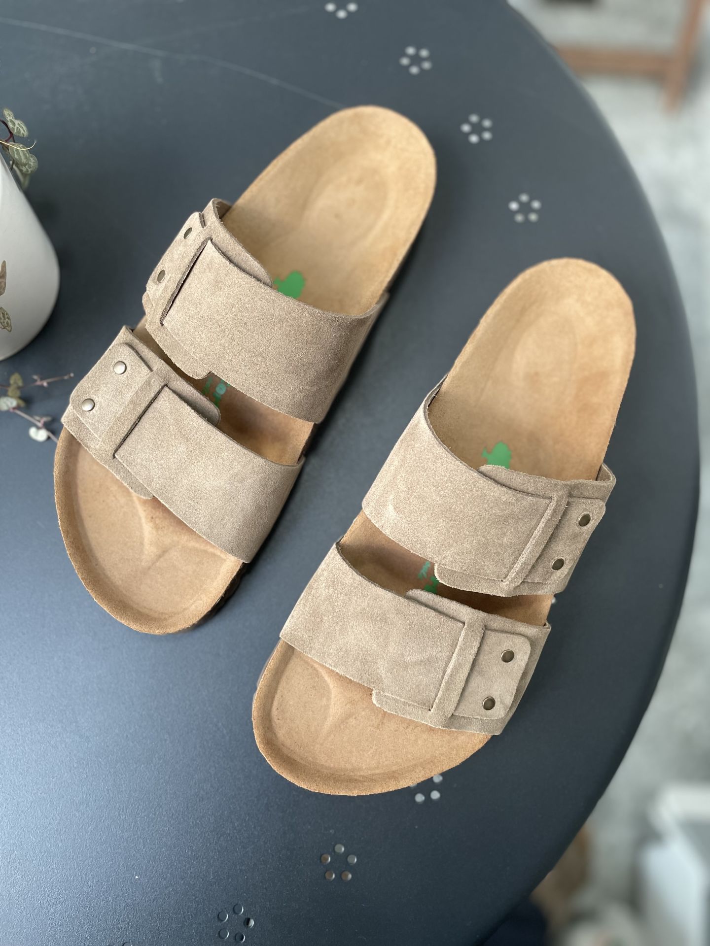 Land of Cork doğal mantar hakiki deri terlik