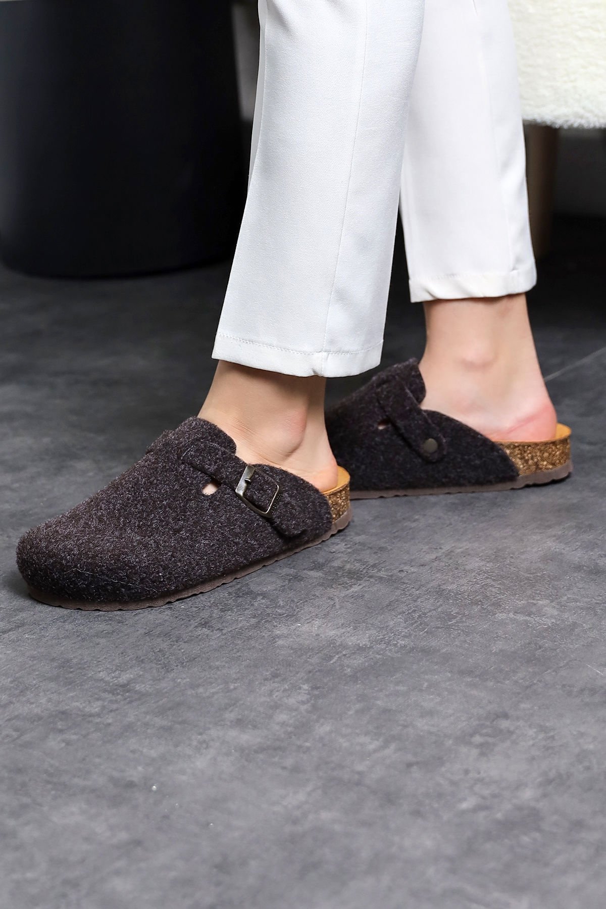 Land of Cork doğal mantar taban keçe terlik